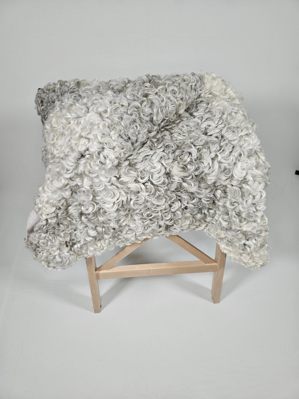 Grått fårskinn 1011