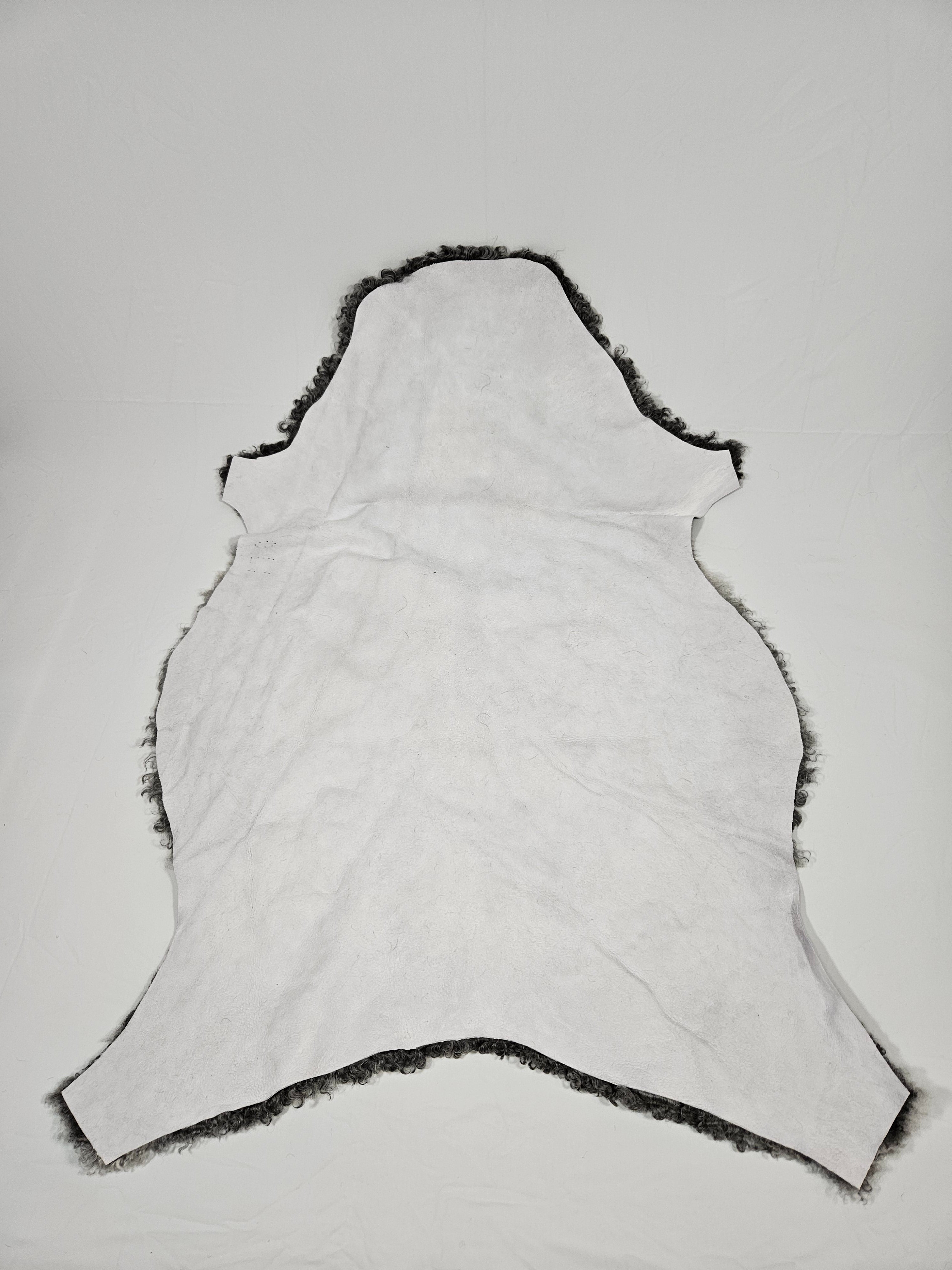 Grått fårskinn 1014