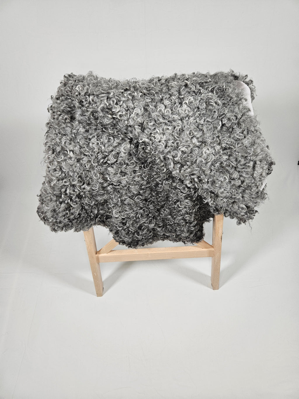 Grått fårskinn 1008