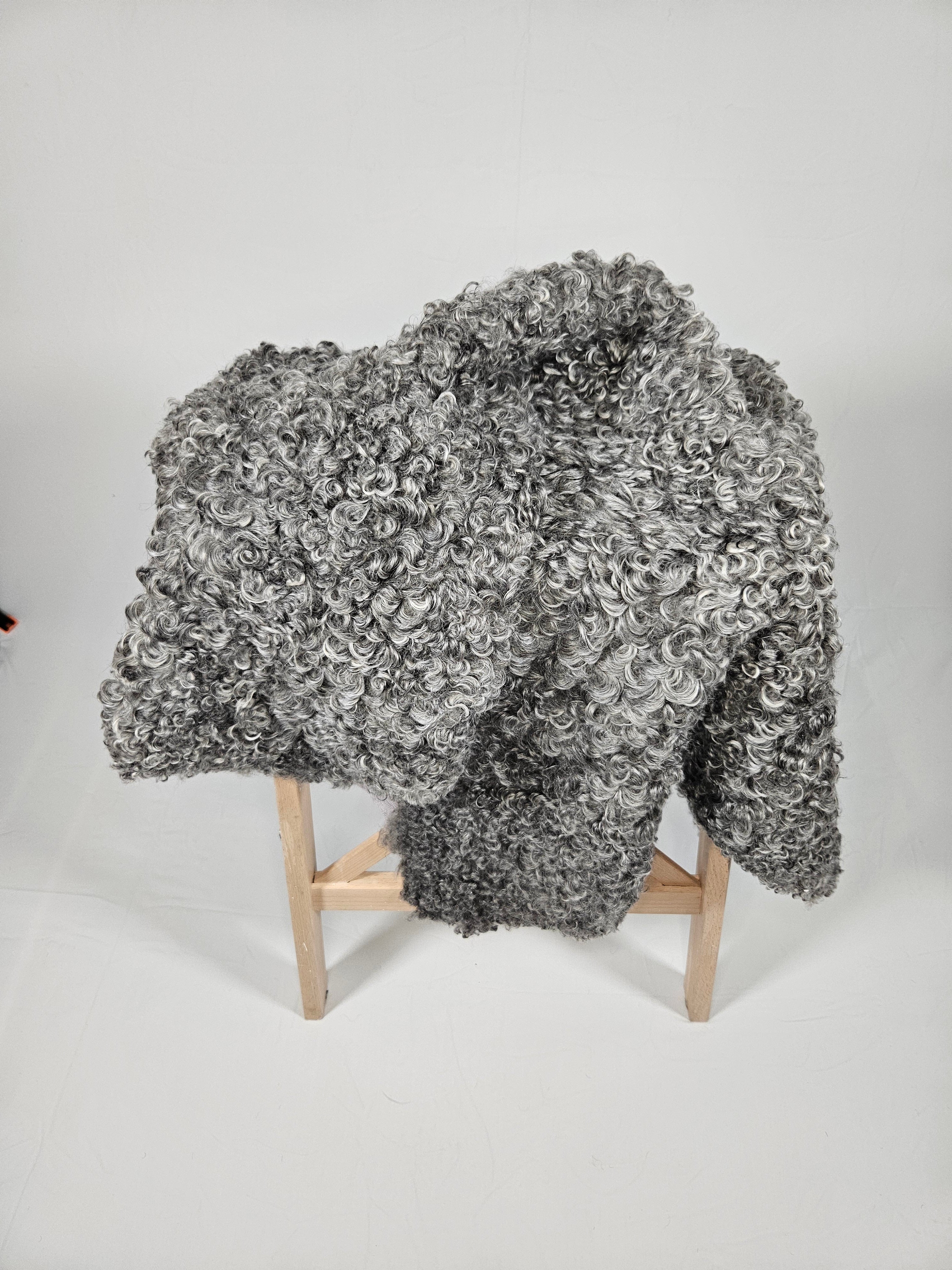 Grått fårskinn 1004