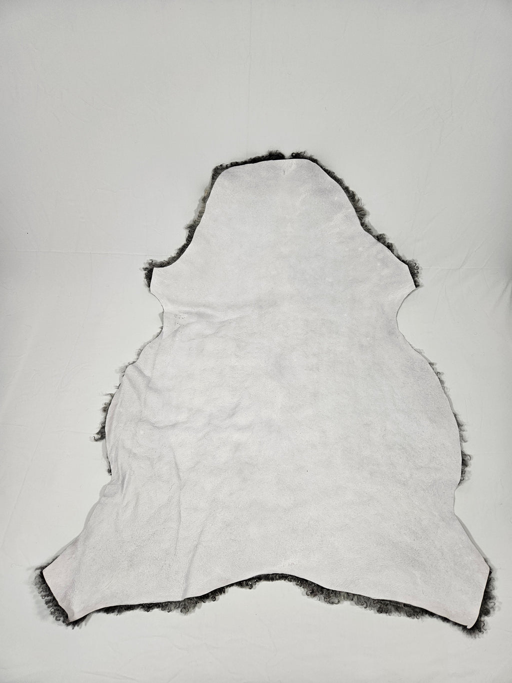 Grått fårskinn 1006