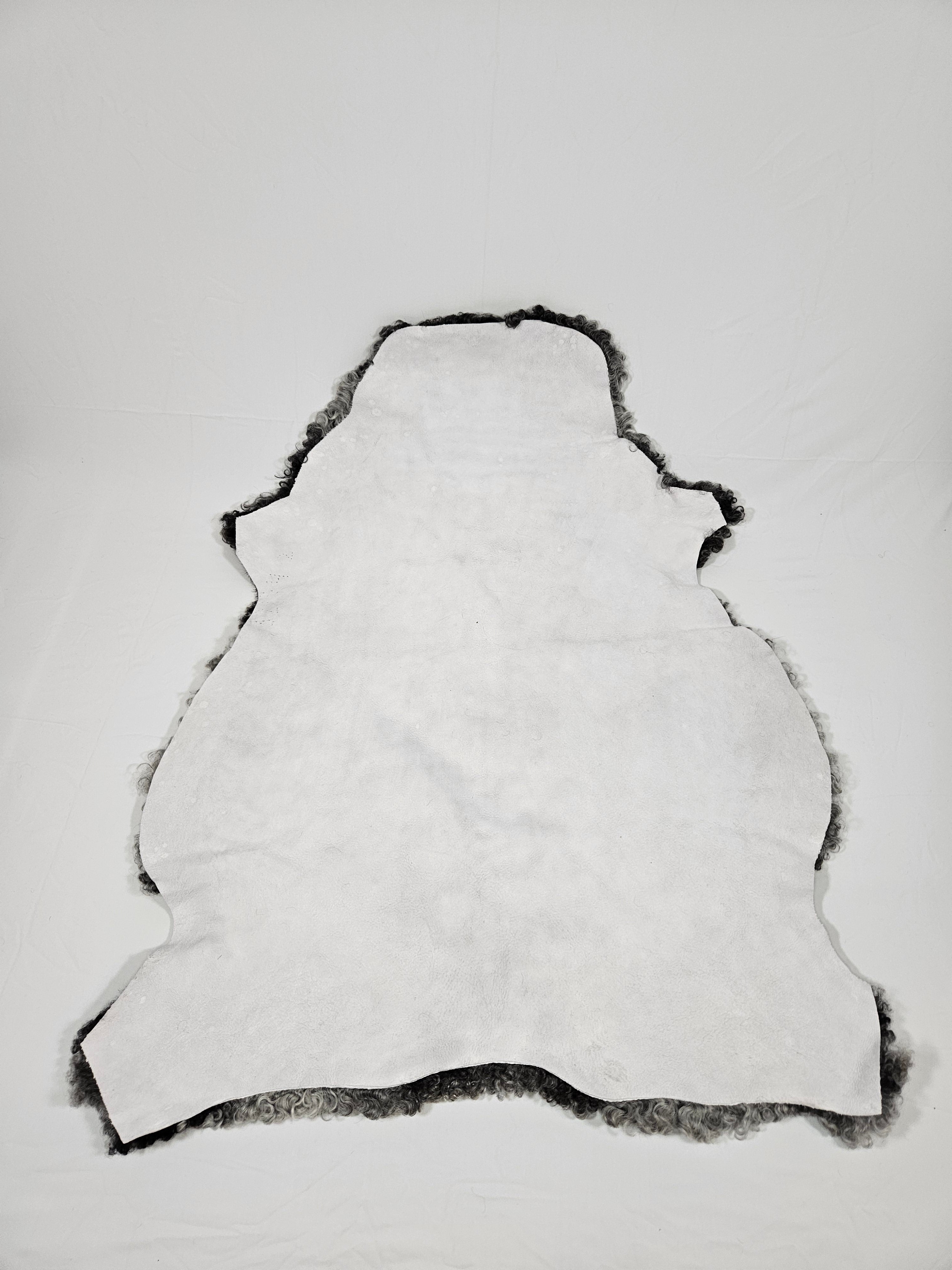 Grått fårskinn 1012