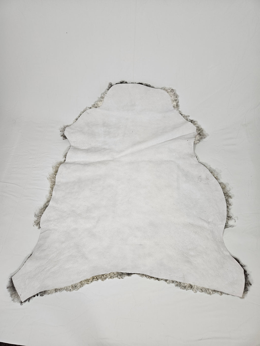 Grått fårskinn 1002