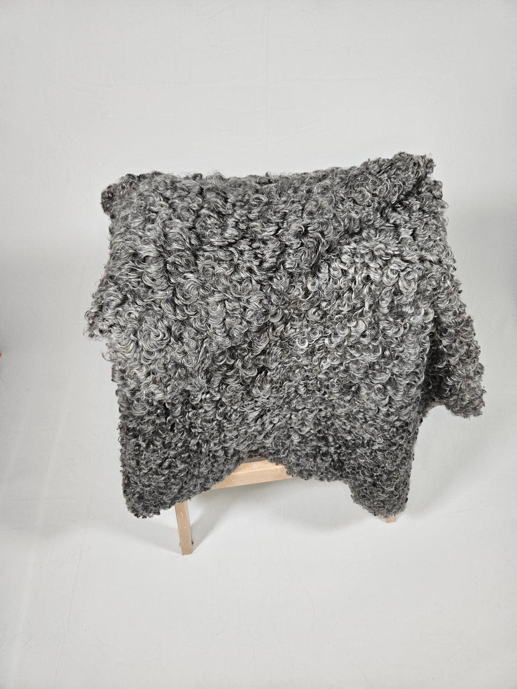 Grått fårskinn 1014