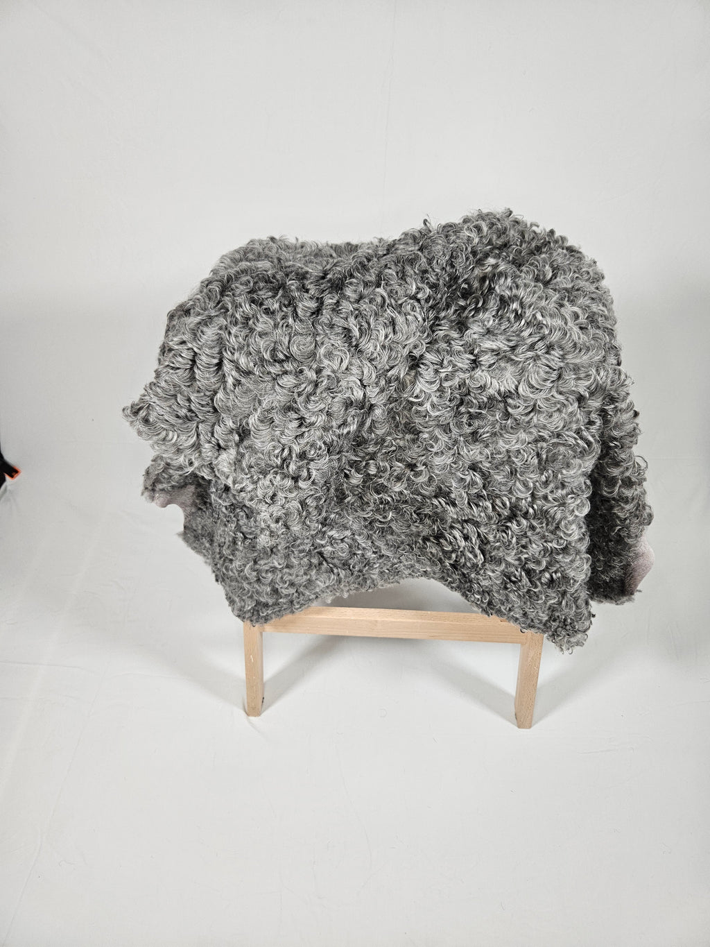 Grått fårskinn 1006