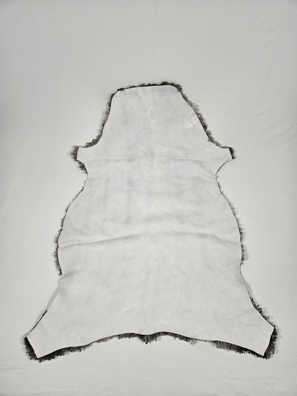 Grått fårskinn 1009