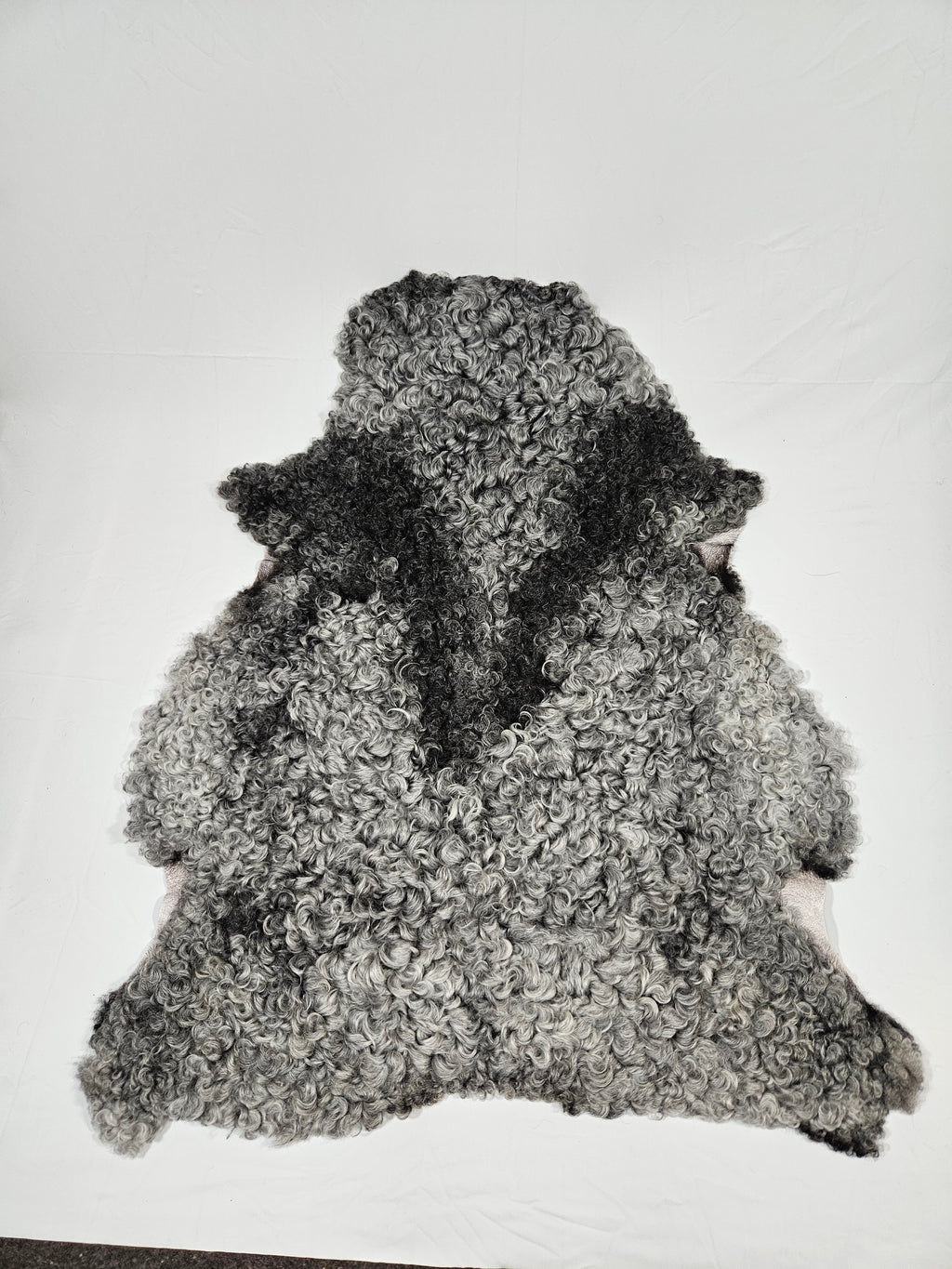 Grått fårskinn 1012