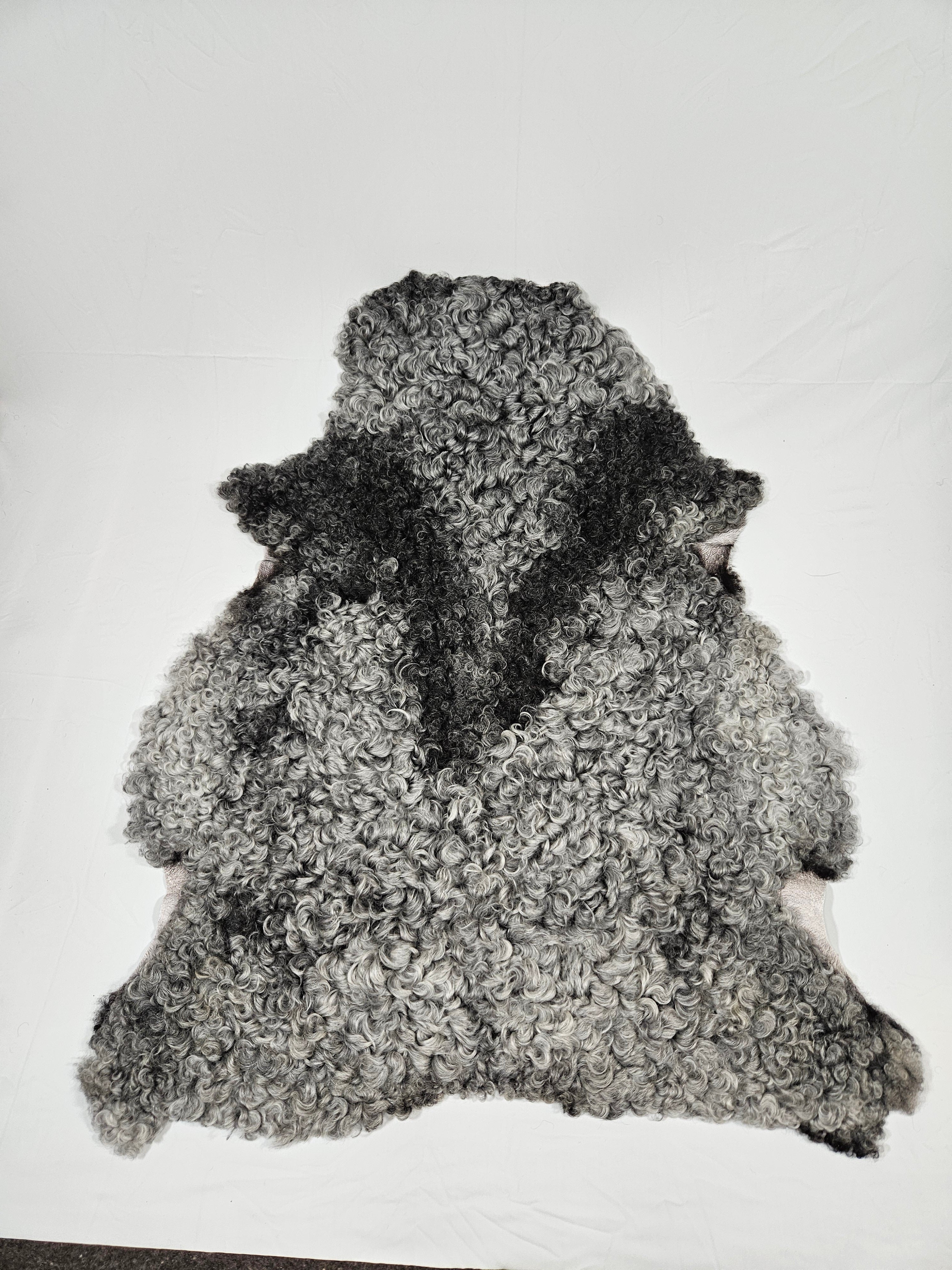 Grått fårskinn 1012