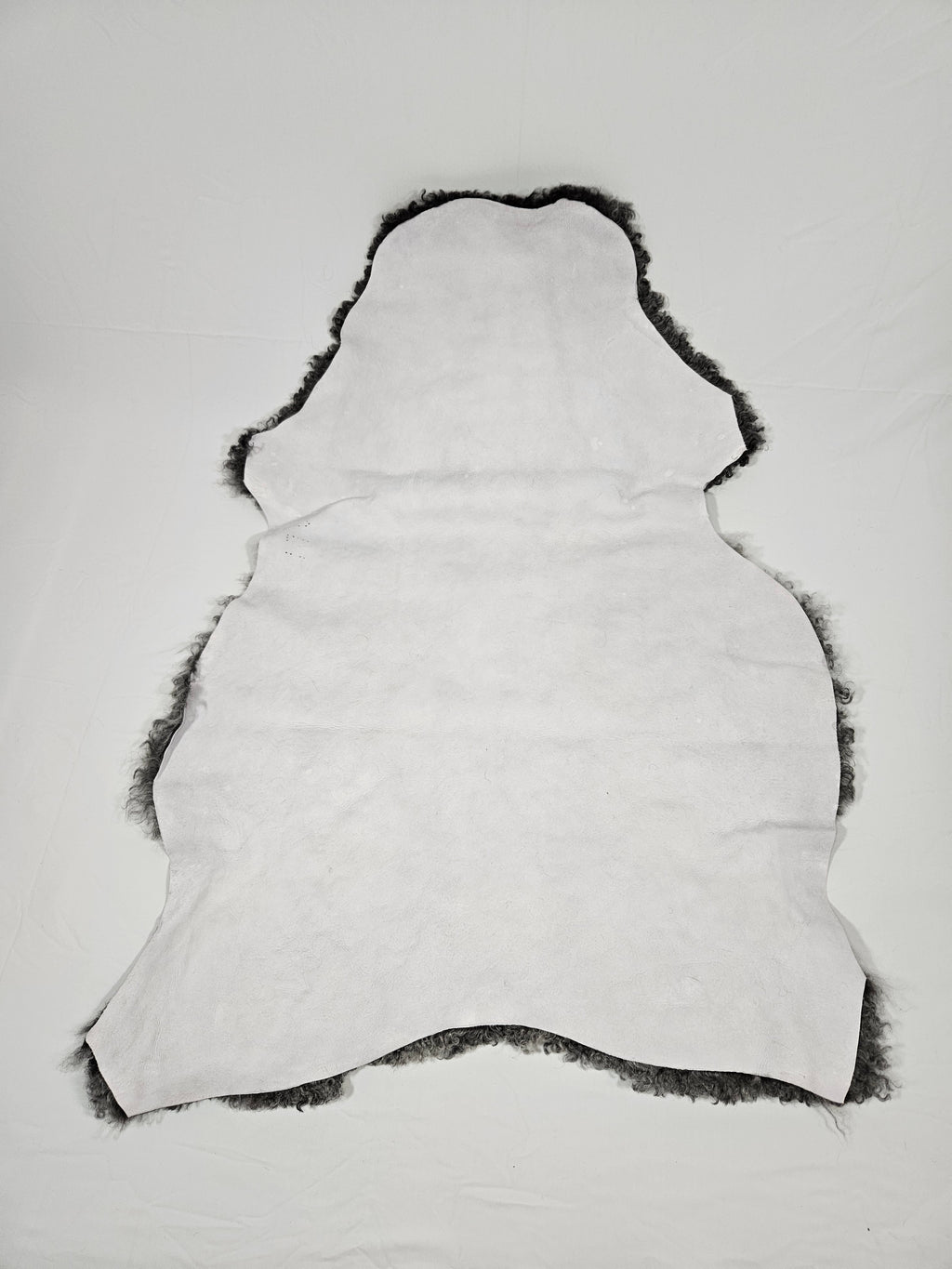 Grått fårskinn 1008