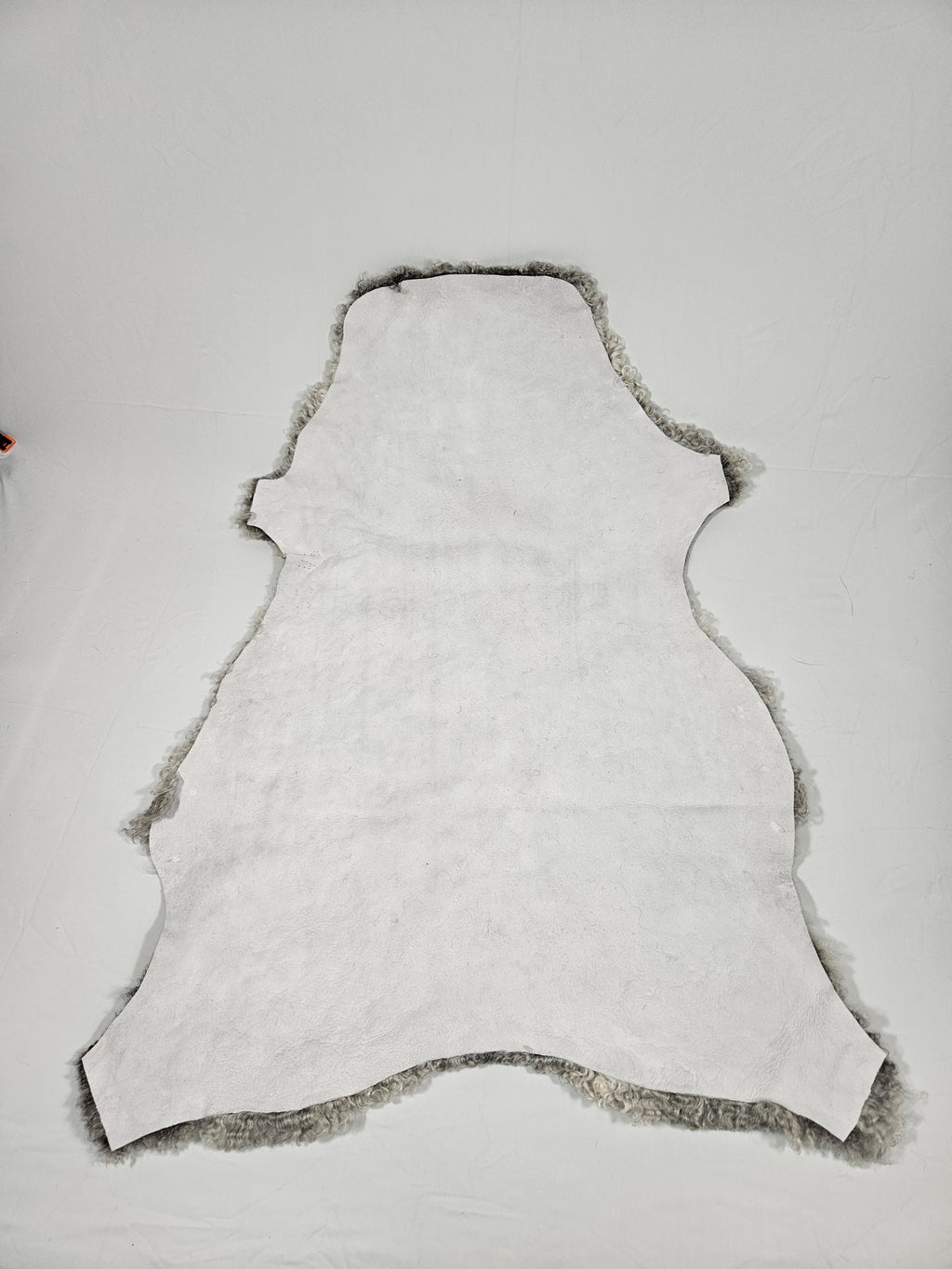 Grått fårskinn 1013