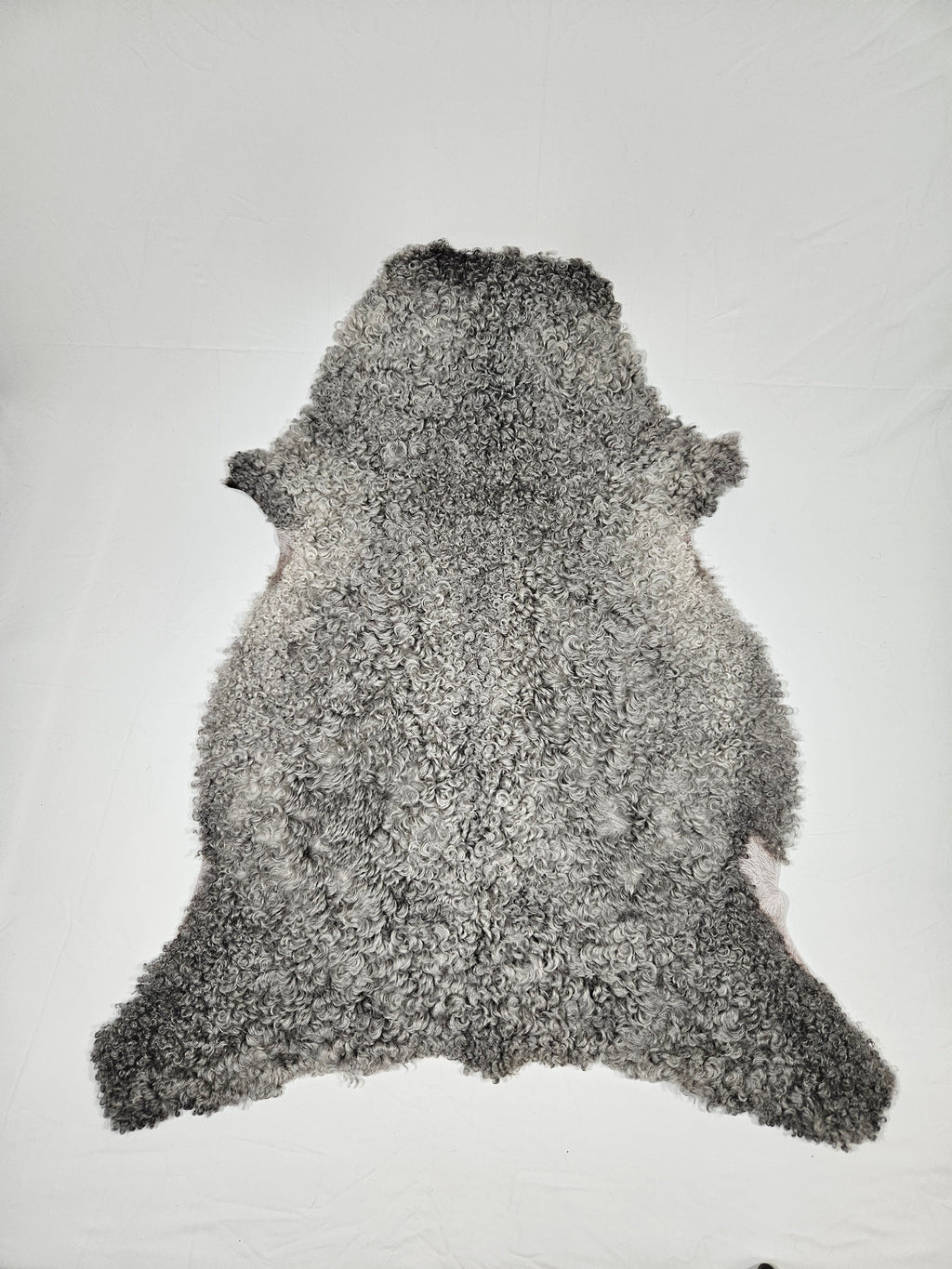 Grått fårskinn 1009