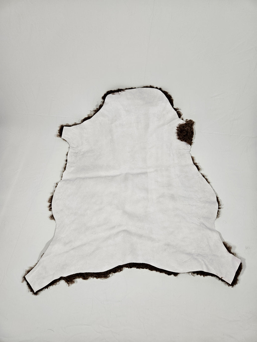 Brunt fårskinn 3011